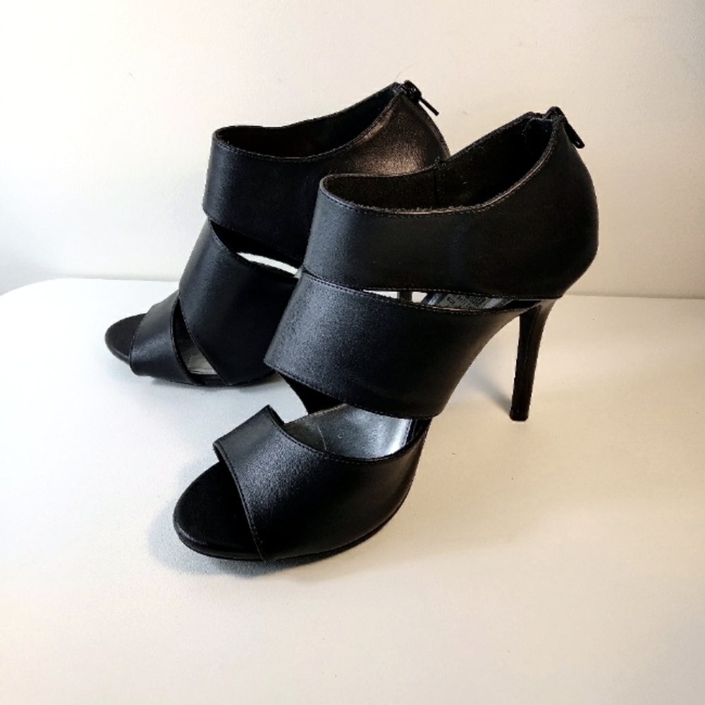 Fioni Black Vegan Leather High Heel Shoes Size 9